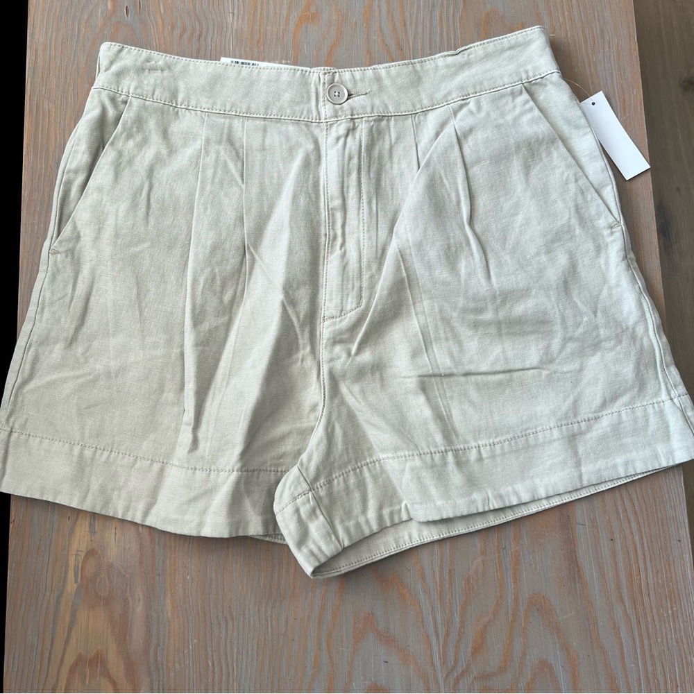 Joie linen cotton blend Beige Pleated Shorts size medium